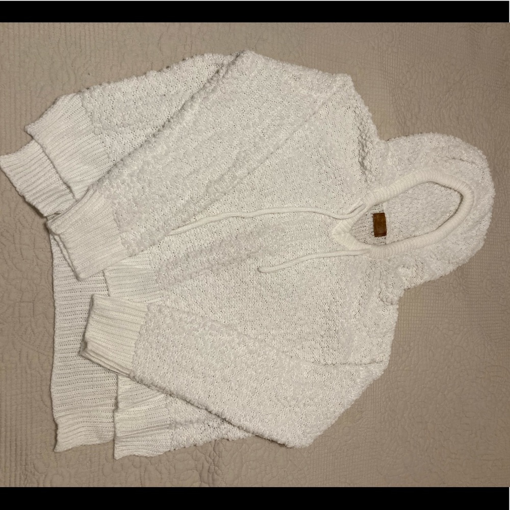 Super soft white hoodie sweater